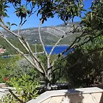 With Parking Spaces Zrnovska Banja, Korcula - 9226 Διαμέρισμα
