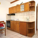 Διαμέρισμα With Parking Spaces Zrnovska Banja, Korcula - 9226 Zrnovo