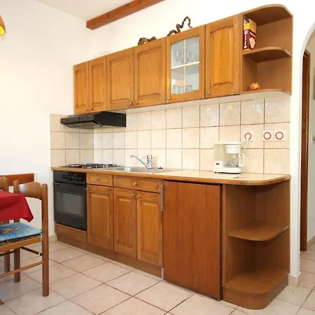 Апартаменты With Parking Spaces Zrnovska Banja, Korcula - 9226 Zrnovo