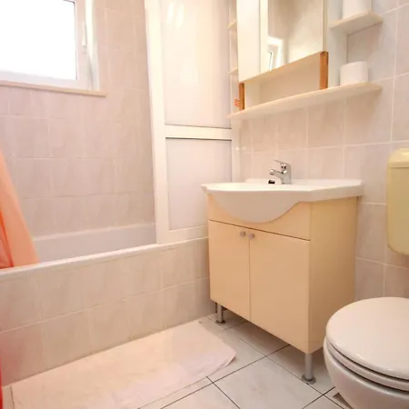 With Parking Spaces Zrnovska Banja, Korcula - 9226 *