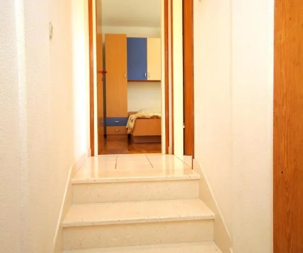 Apartman With Parking Spaces Zrnovska Banja, Korcula - 9226 Žrnovo