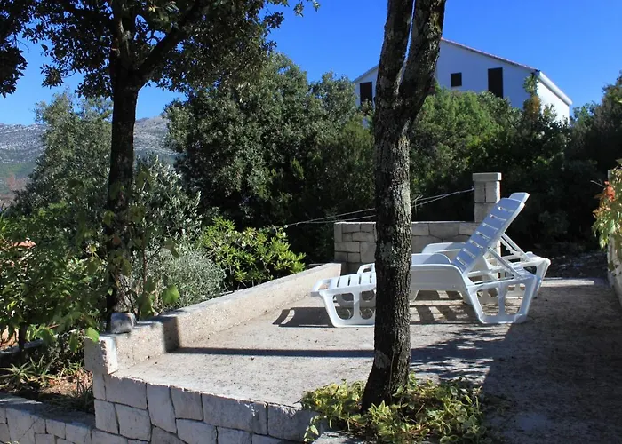 With Parking Spaces Zrnovska Banja, Korcula - 9226 * Žrnovo