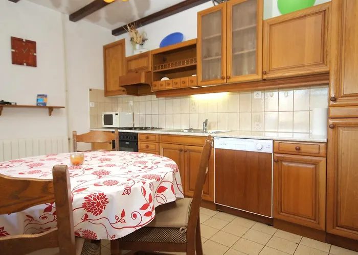 Apartman With Parking Spaces Zrnovska Banja, Korcula - 9226 Žrnovo